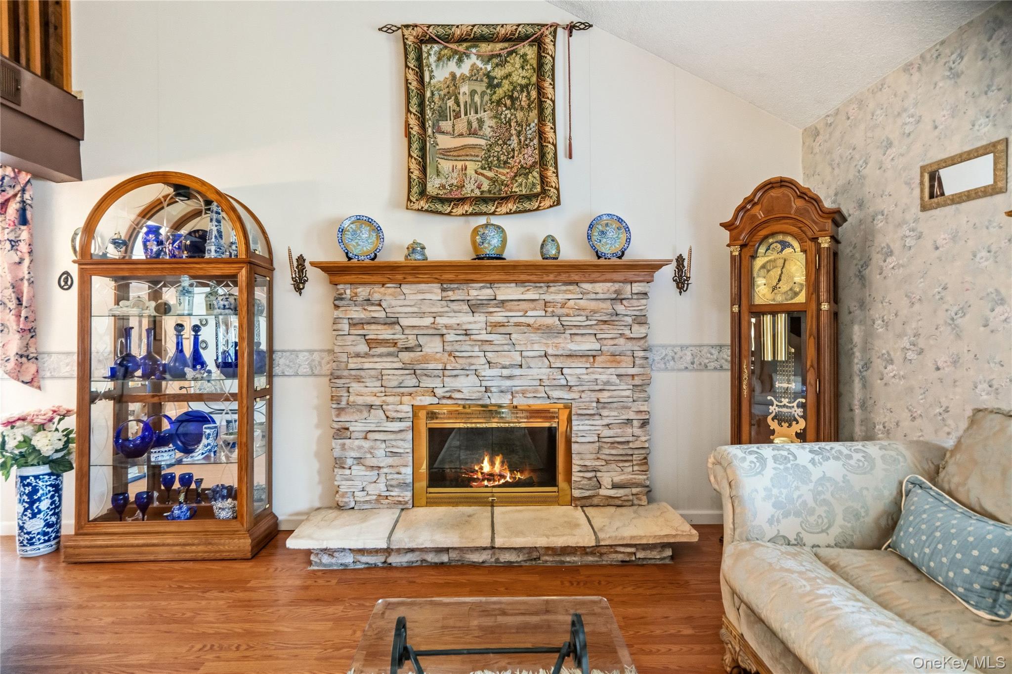 820 Greenbelt Parkway Property Photo 6