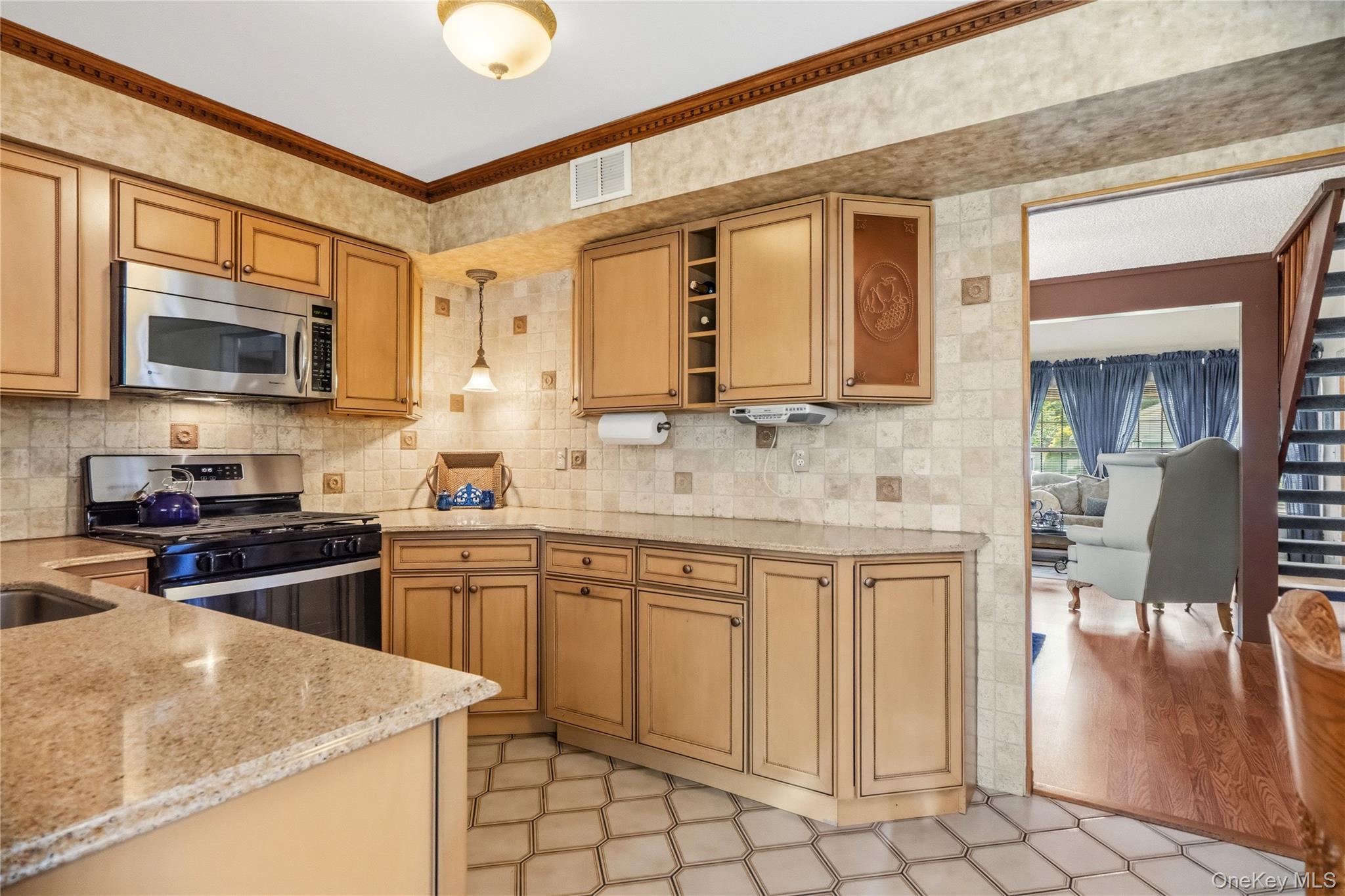 820 Greenbelt Parkway Property Photo 14