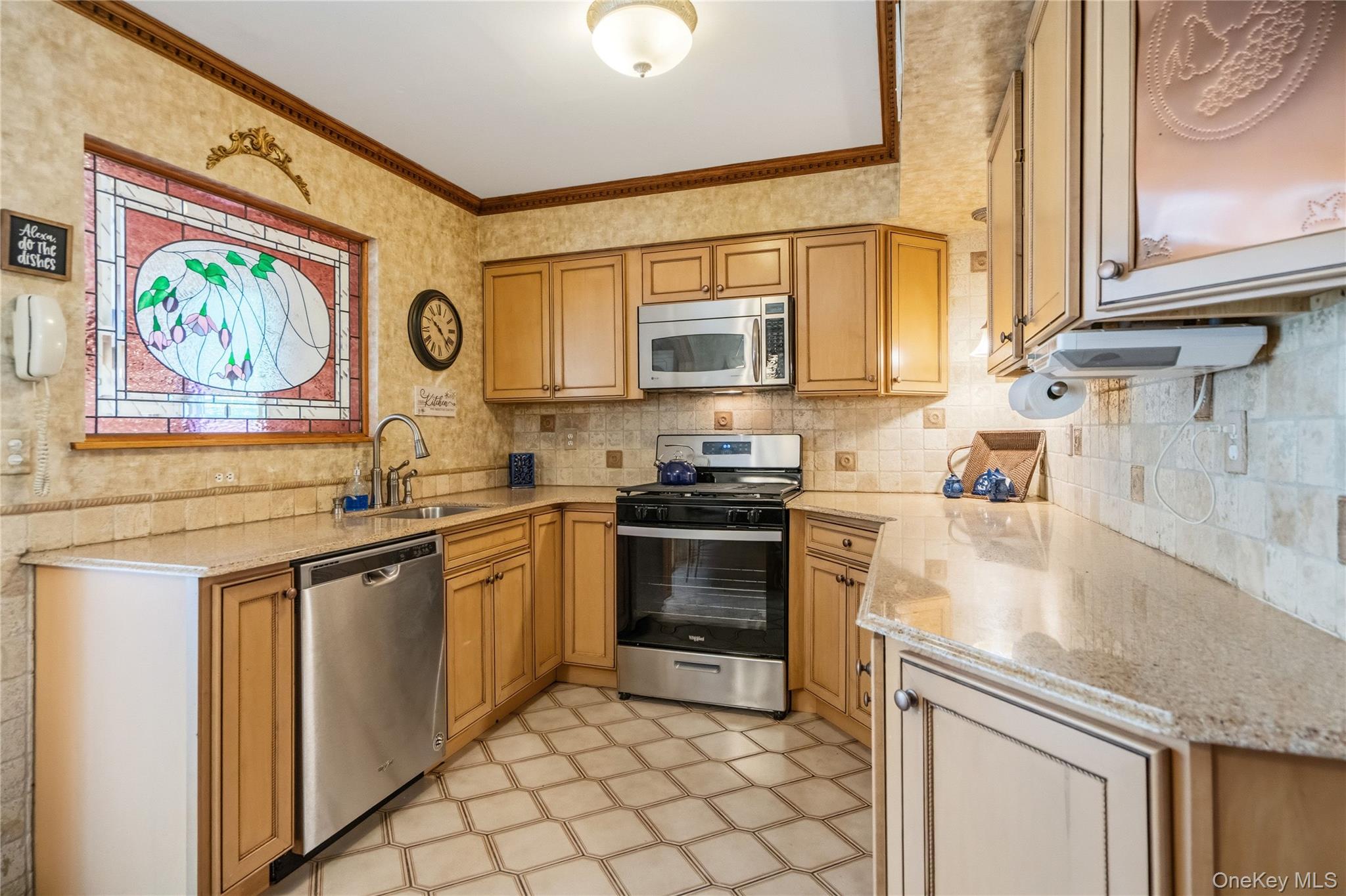 820 Greenbelt Parkway Property Photo 15