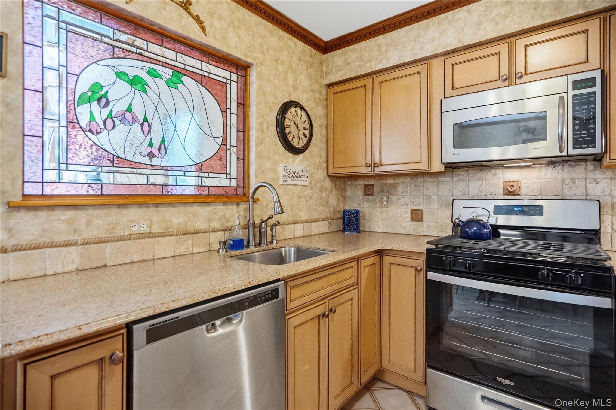 820 Greenbelt Parkway Property Photo 16