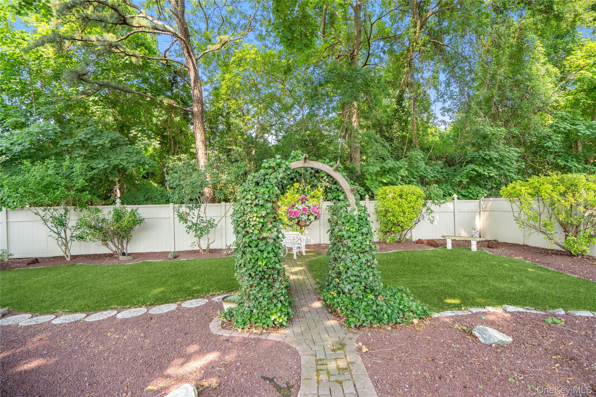 820 Greenbelt Parkway Property Photo 44