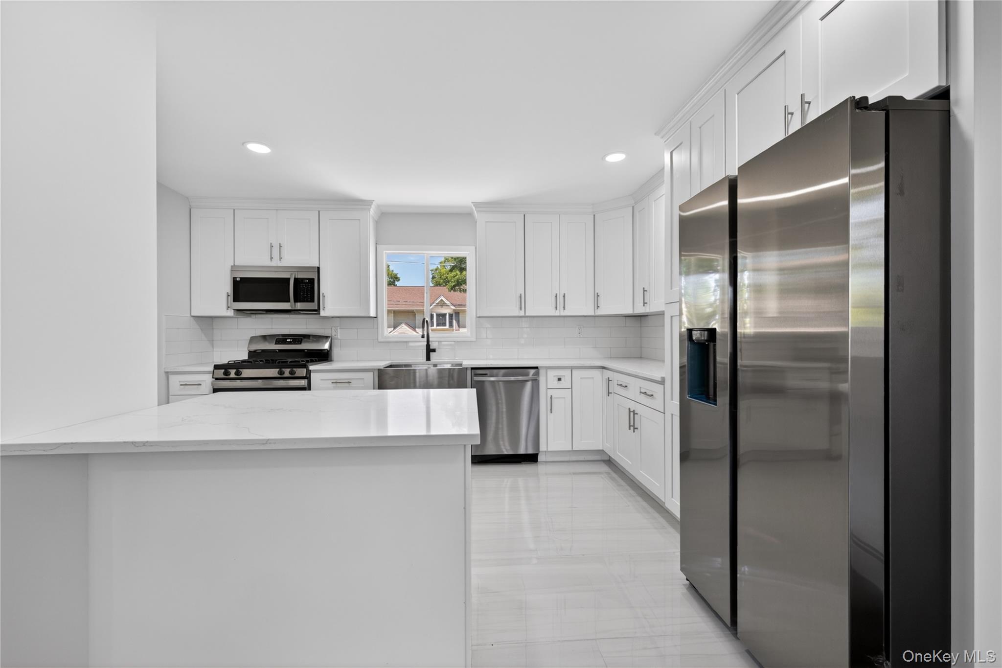 370 Chelsea Avenue Property Photo 10