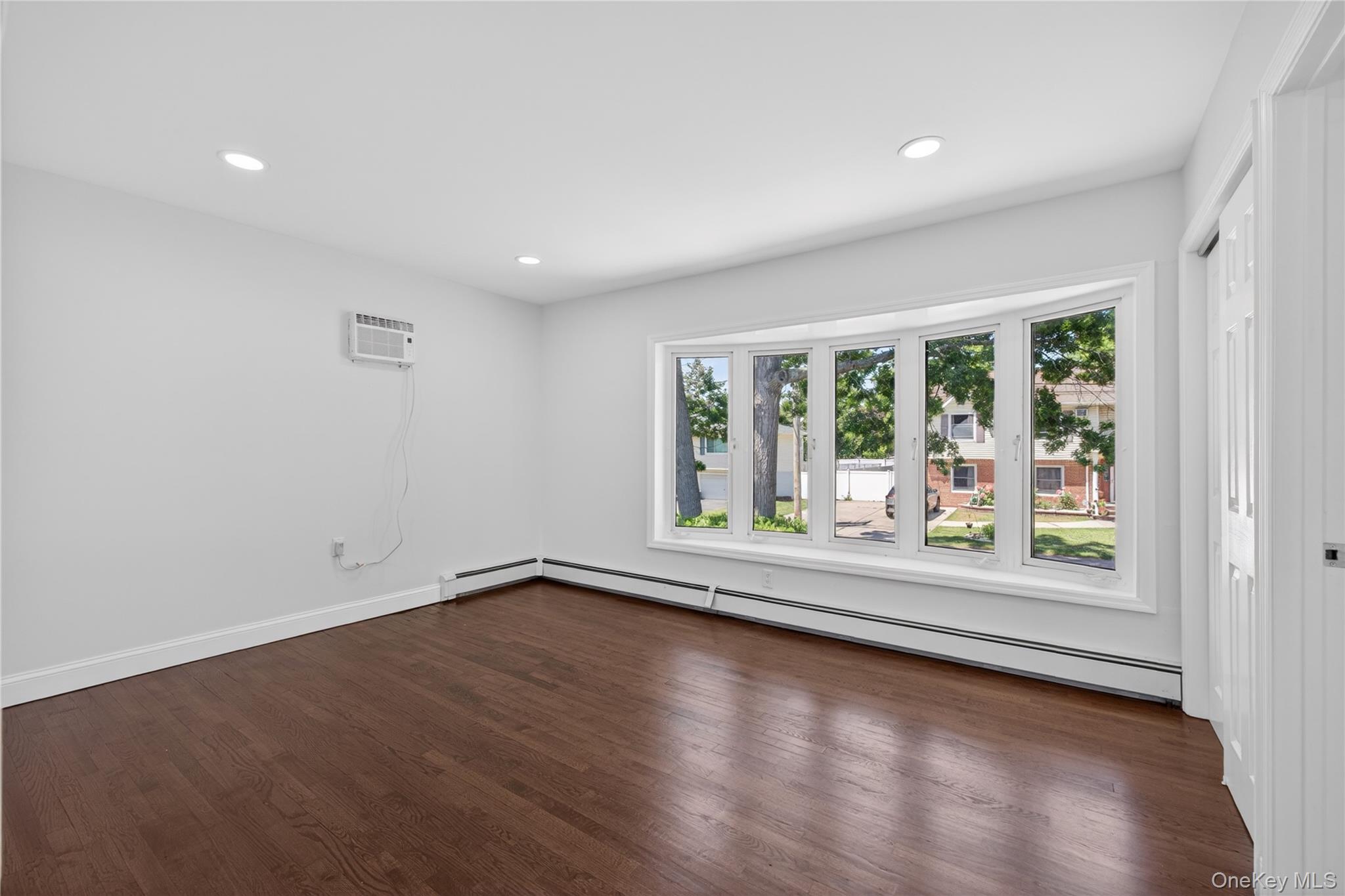 370 Chelsea Avenue Property Photo 17