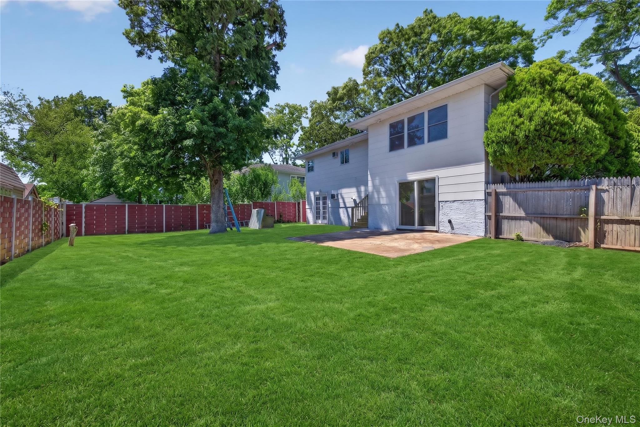 370 Chelsea Avenue Property Photo 33