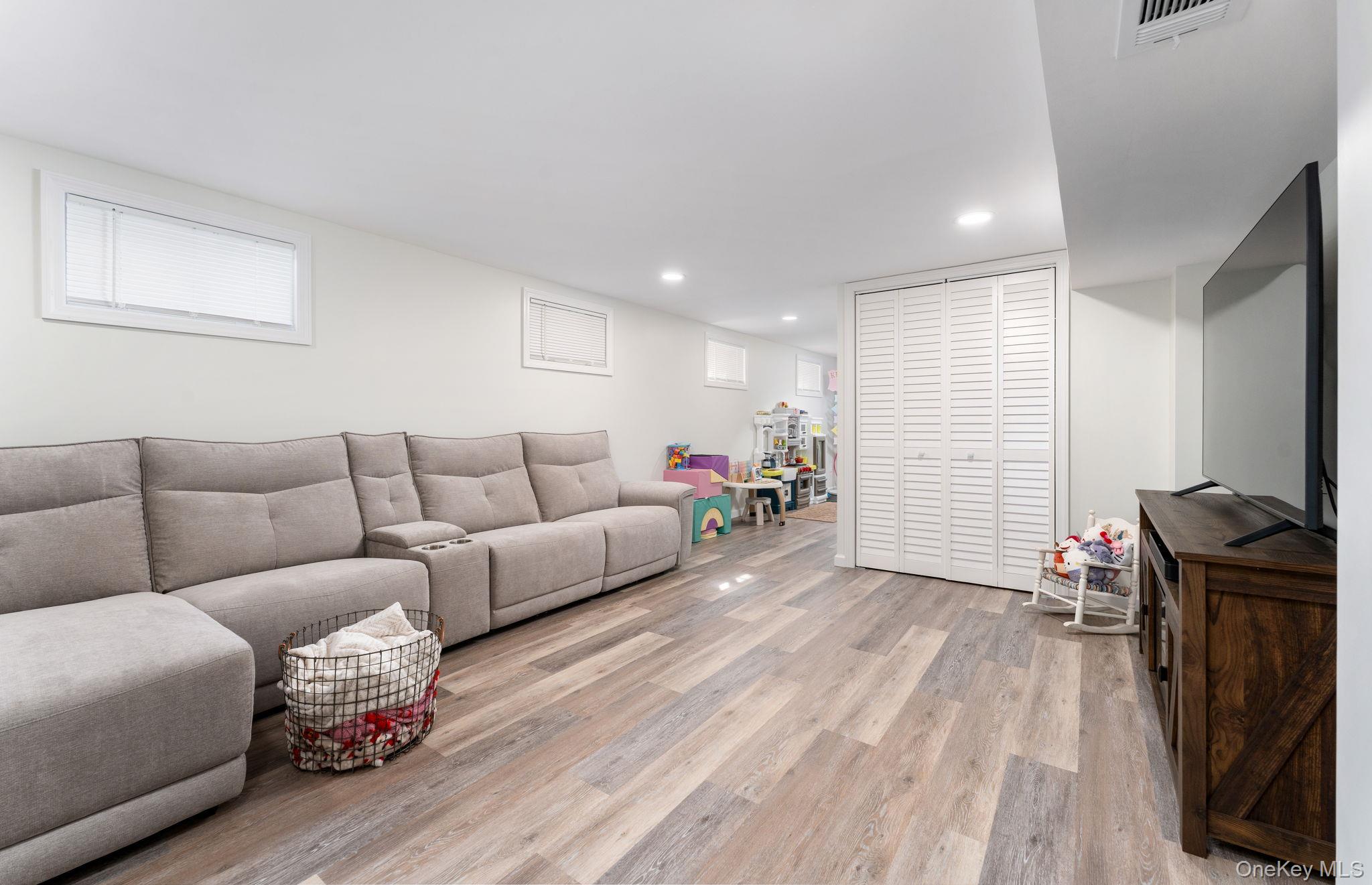 96 Columbus Avenue Property Photo 16