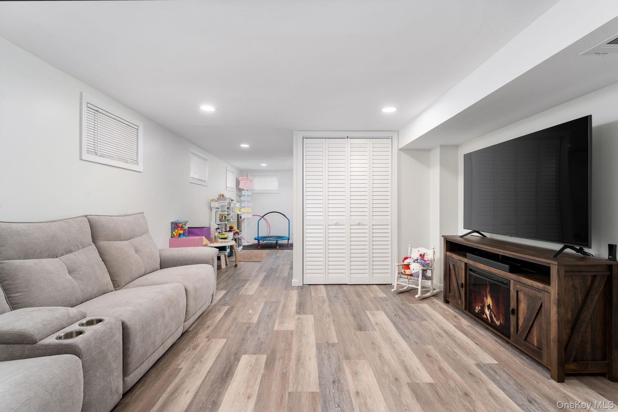 96 Columbus Avenue Property Photo 17
