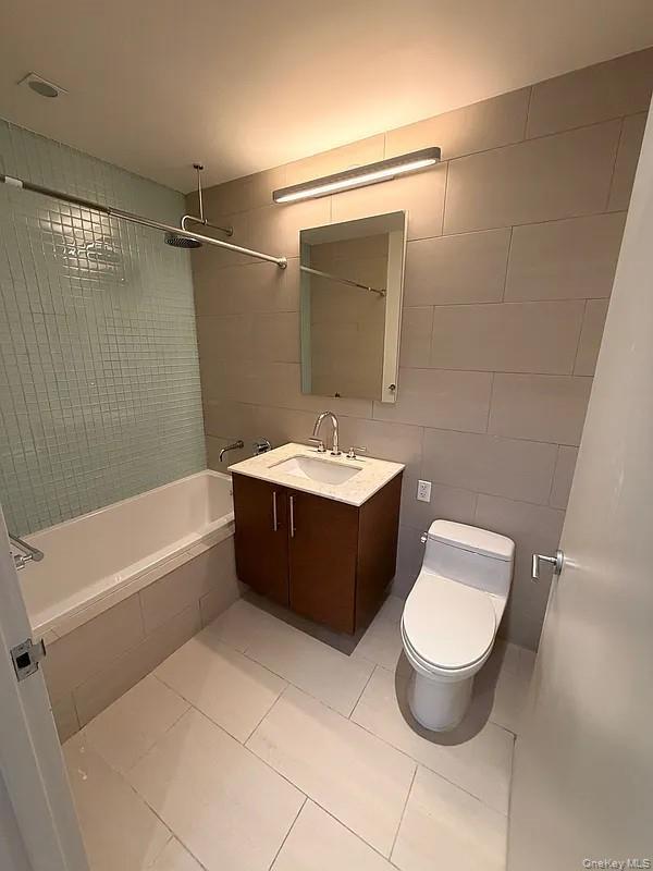 2145 44th Drive 1d Property Photo 6