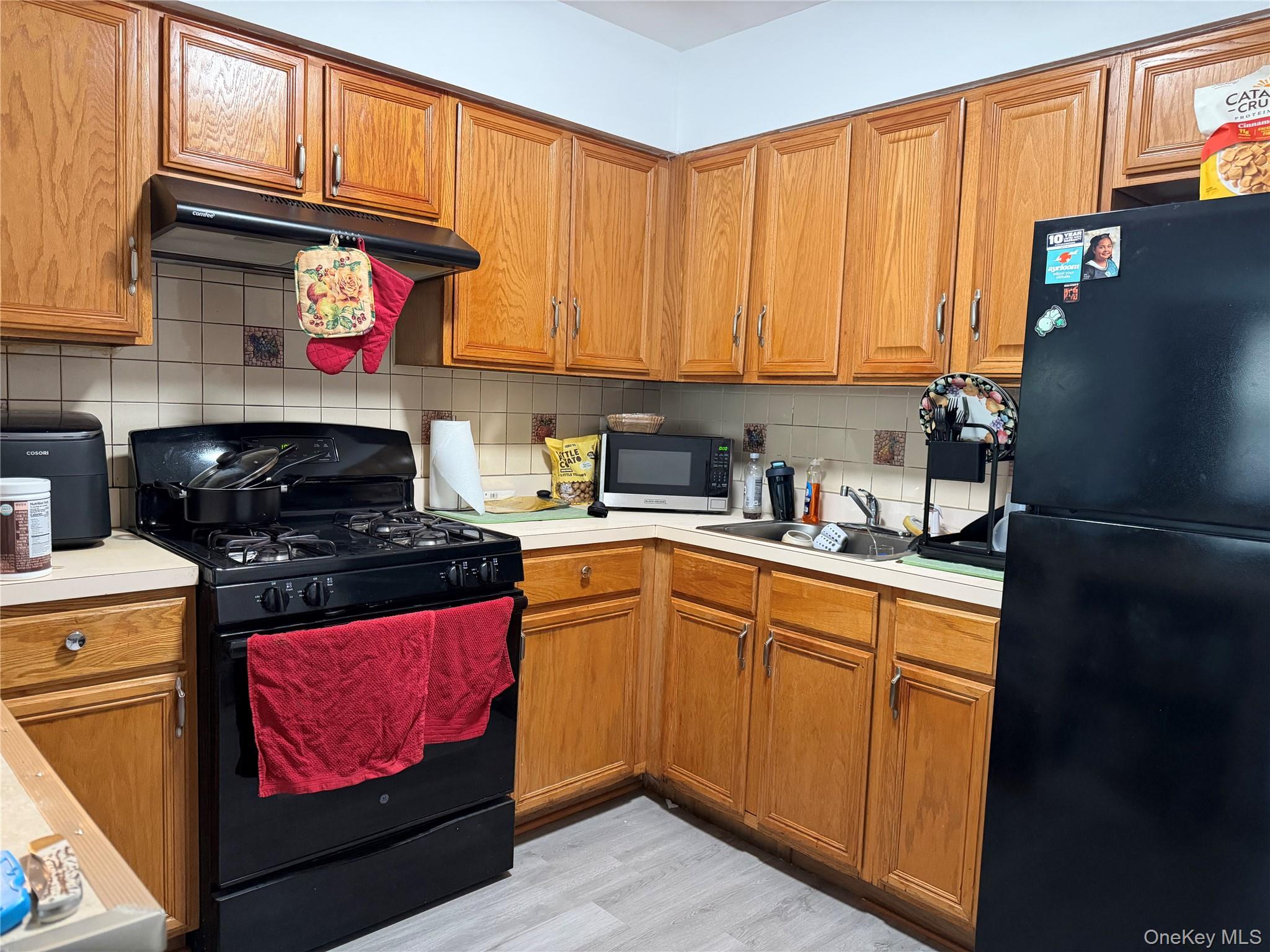 757 Elton Avenue Property Photo 16