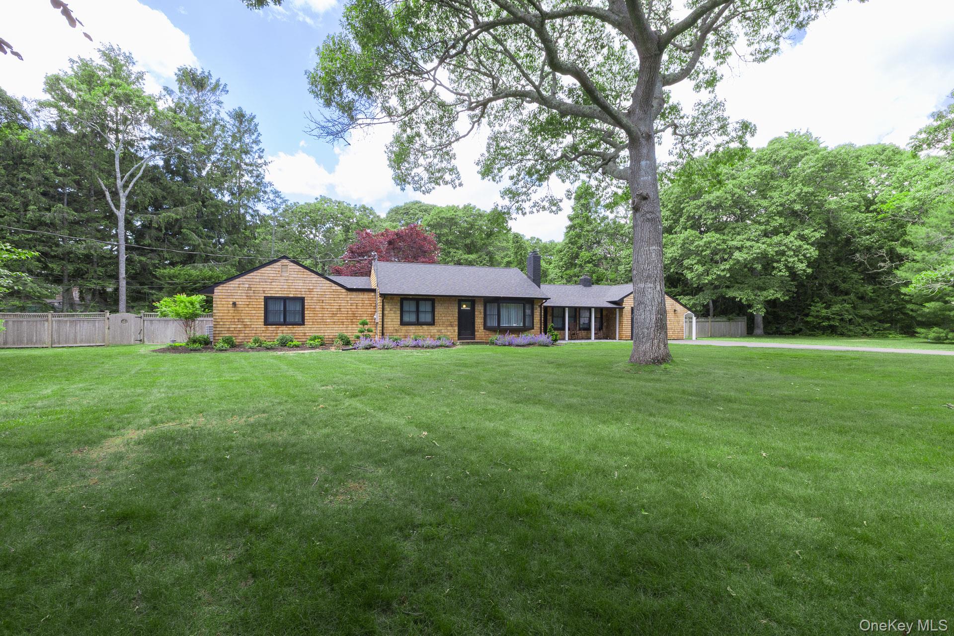 19 Groveland Avenue Property Photo 11