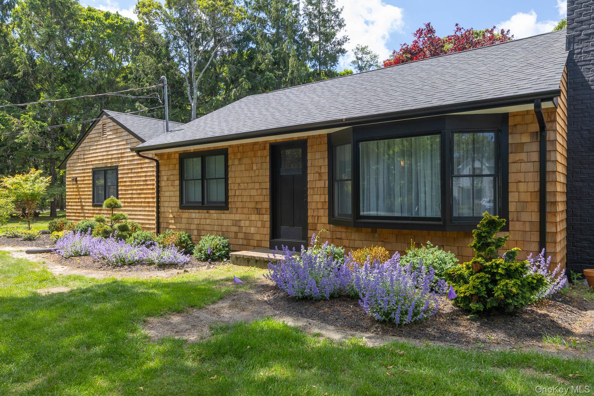 19 Groveland Avenue Property Photo 12