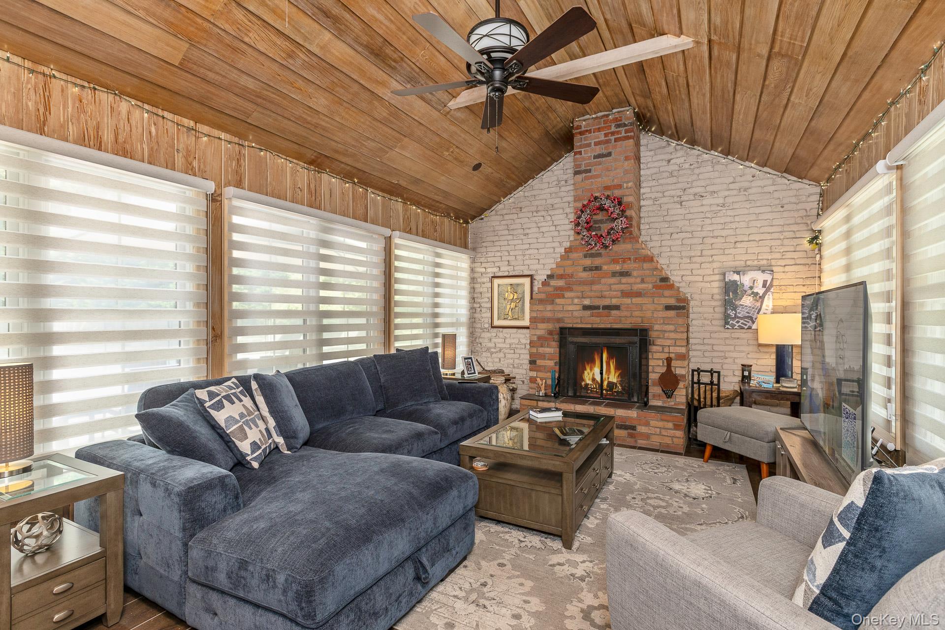 19 Groveland Avenue Property Photo 14