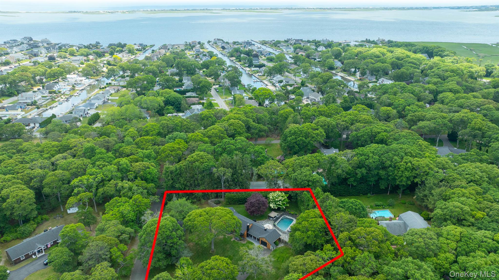 19 Groveland Avenue Property Photo 37