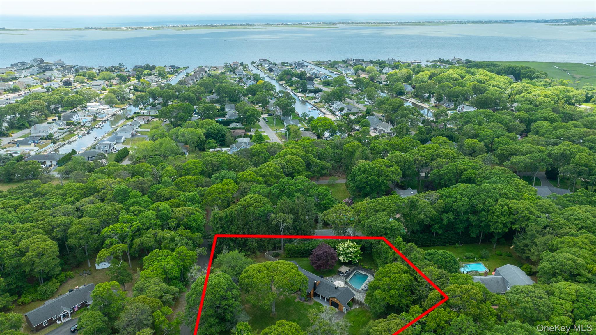 19 Groveland Avenue Property Photo 39