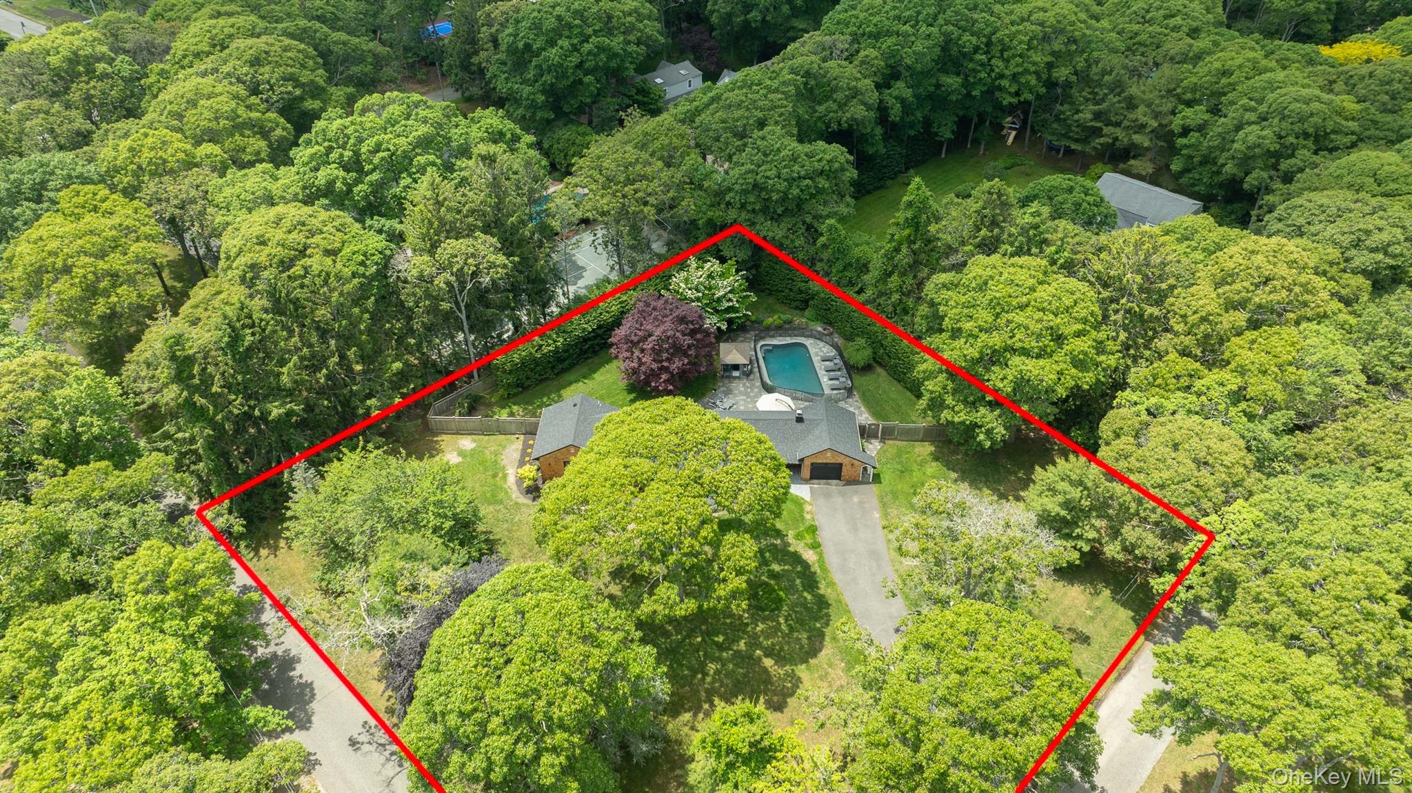 19 Groveland Avenue Property Photo 43
