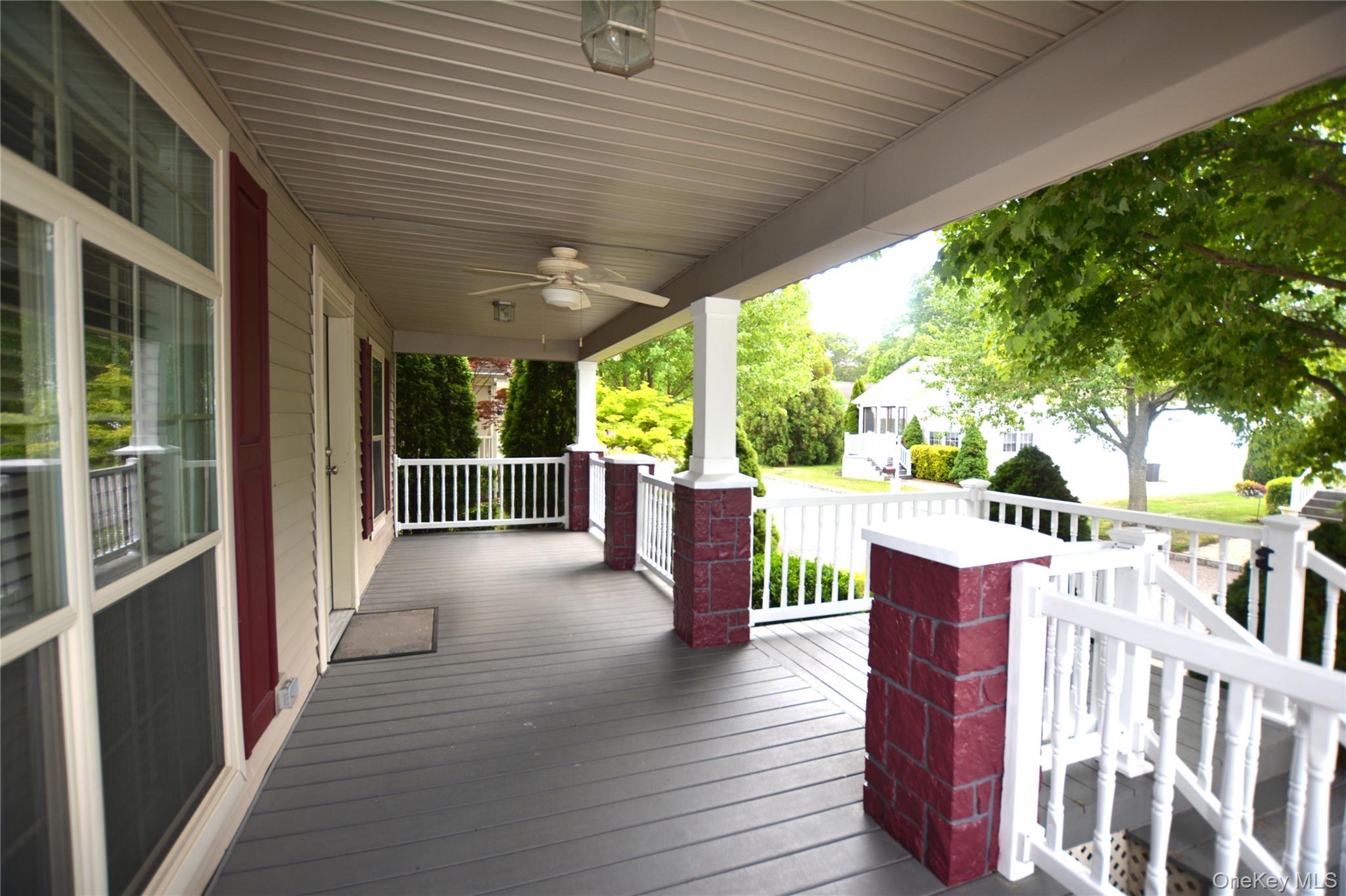 1661 Old Country Road 516 Property Photo 5