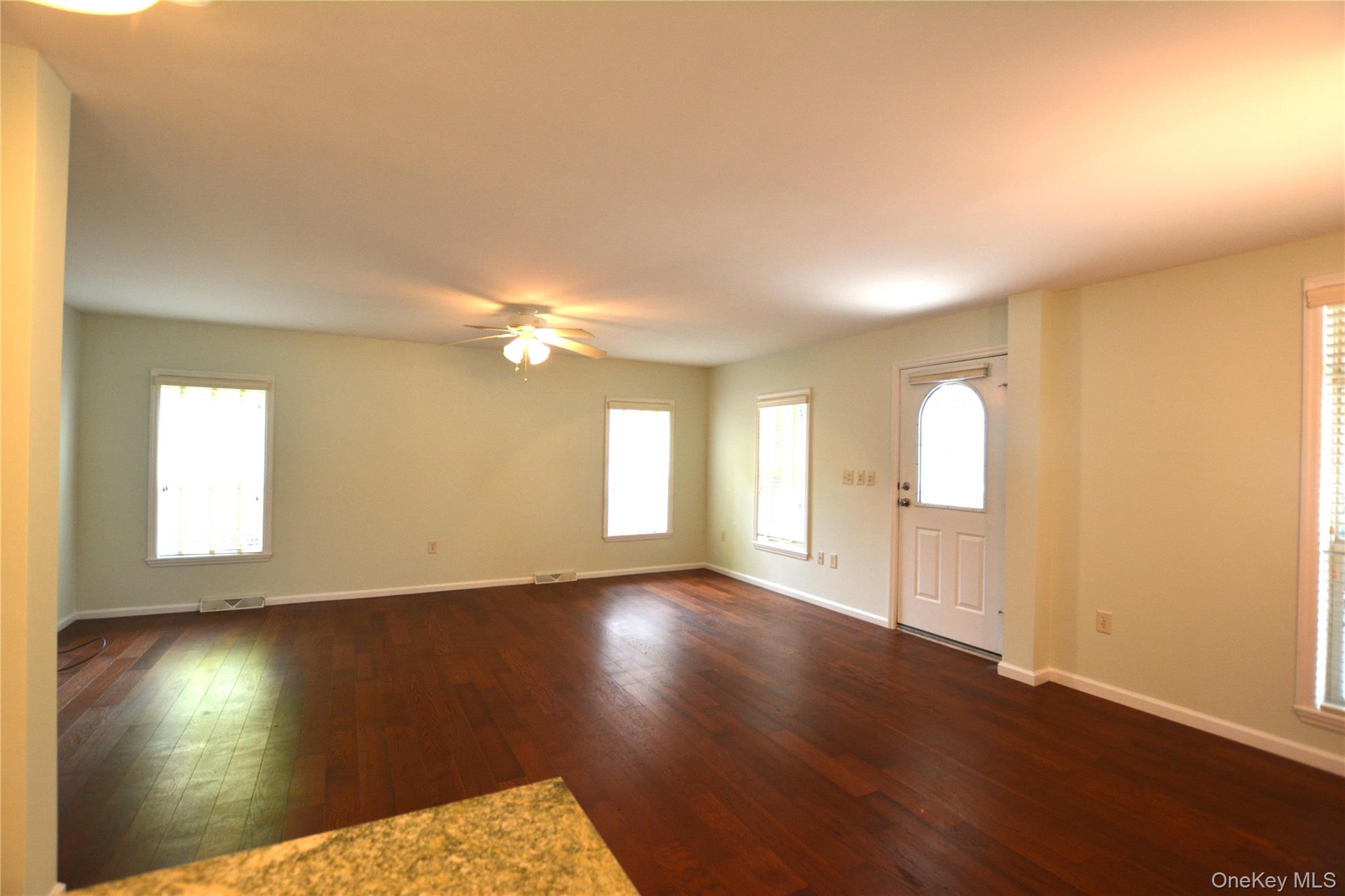 1661 Old Country Road 516 Property Photo 6