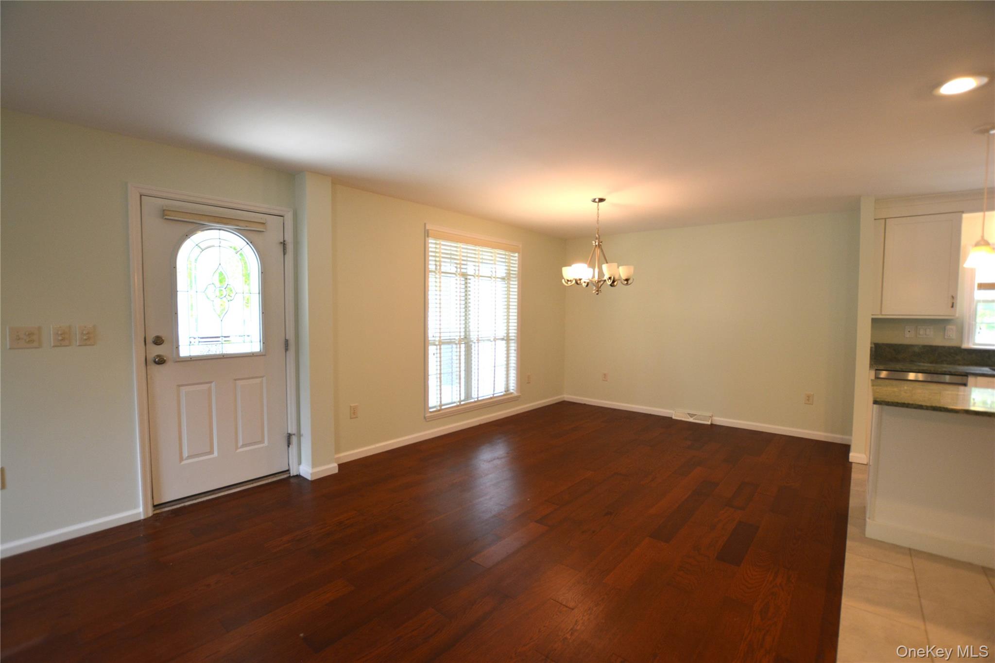 1661 Old Country Road 516 Property Photo 8