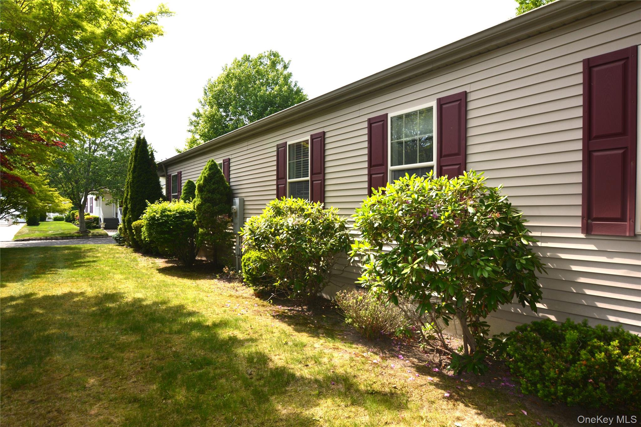 1661 Old Country Road 516 Property Photo 25
