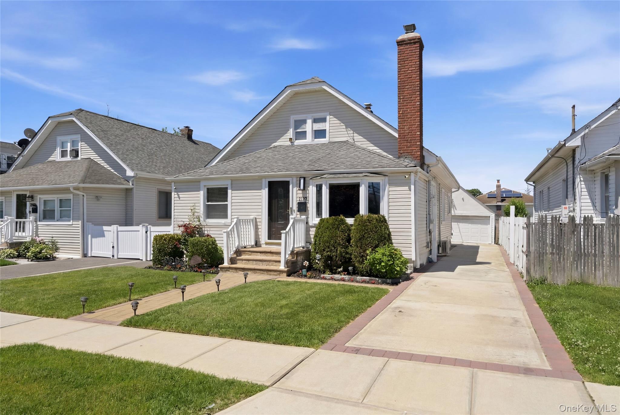 1284 Langdon Boulevard Property Photo 3
