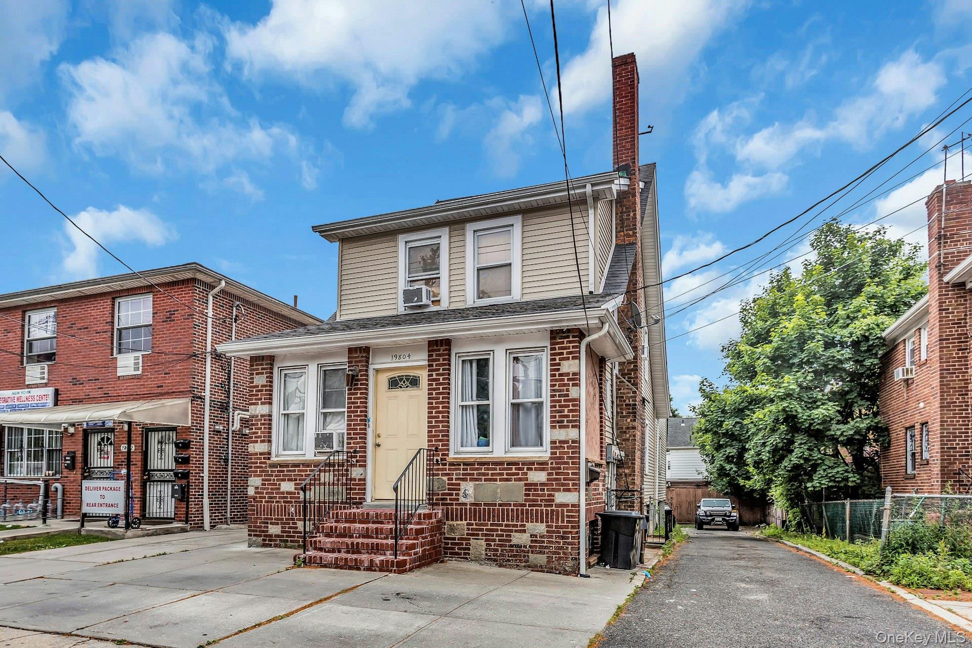 19804 Hillside Avenue Property Photo 1