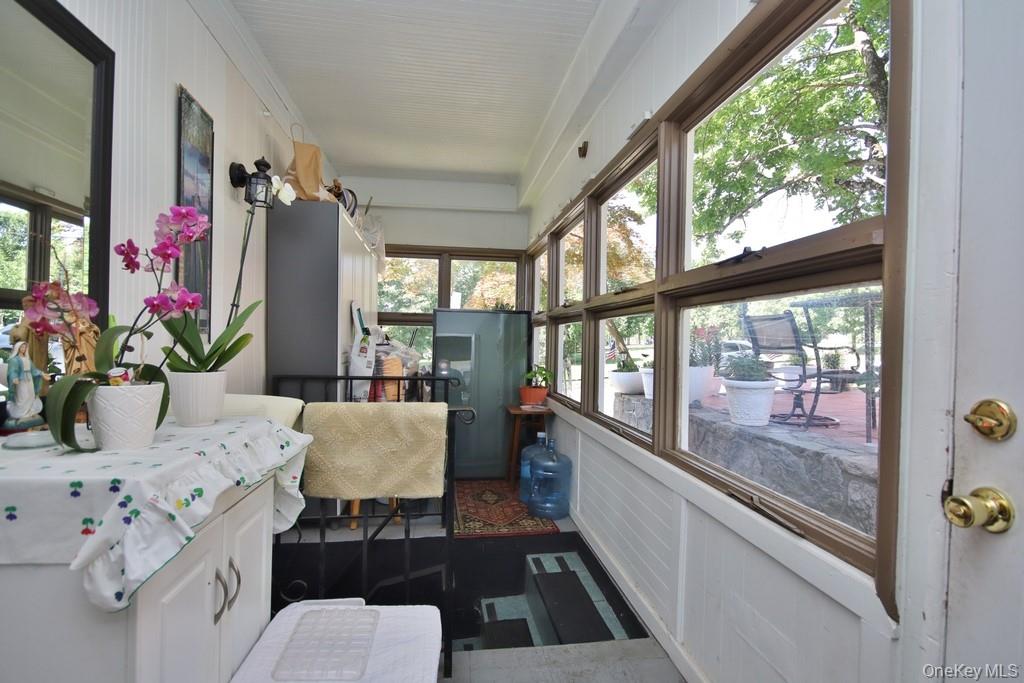219 Spring Street Property Photo 8