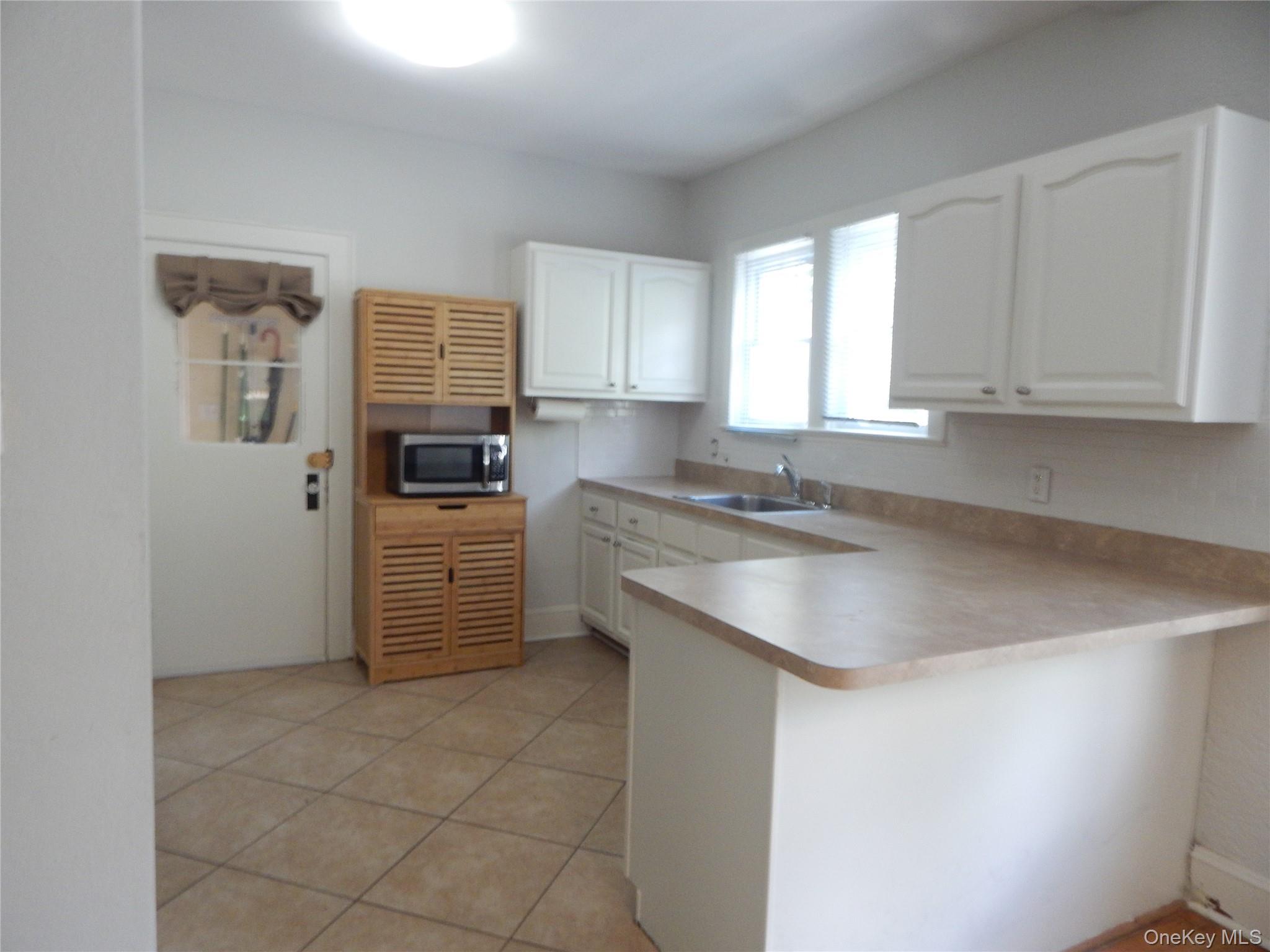 321 Spring Street Property Photo 9