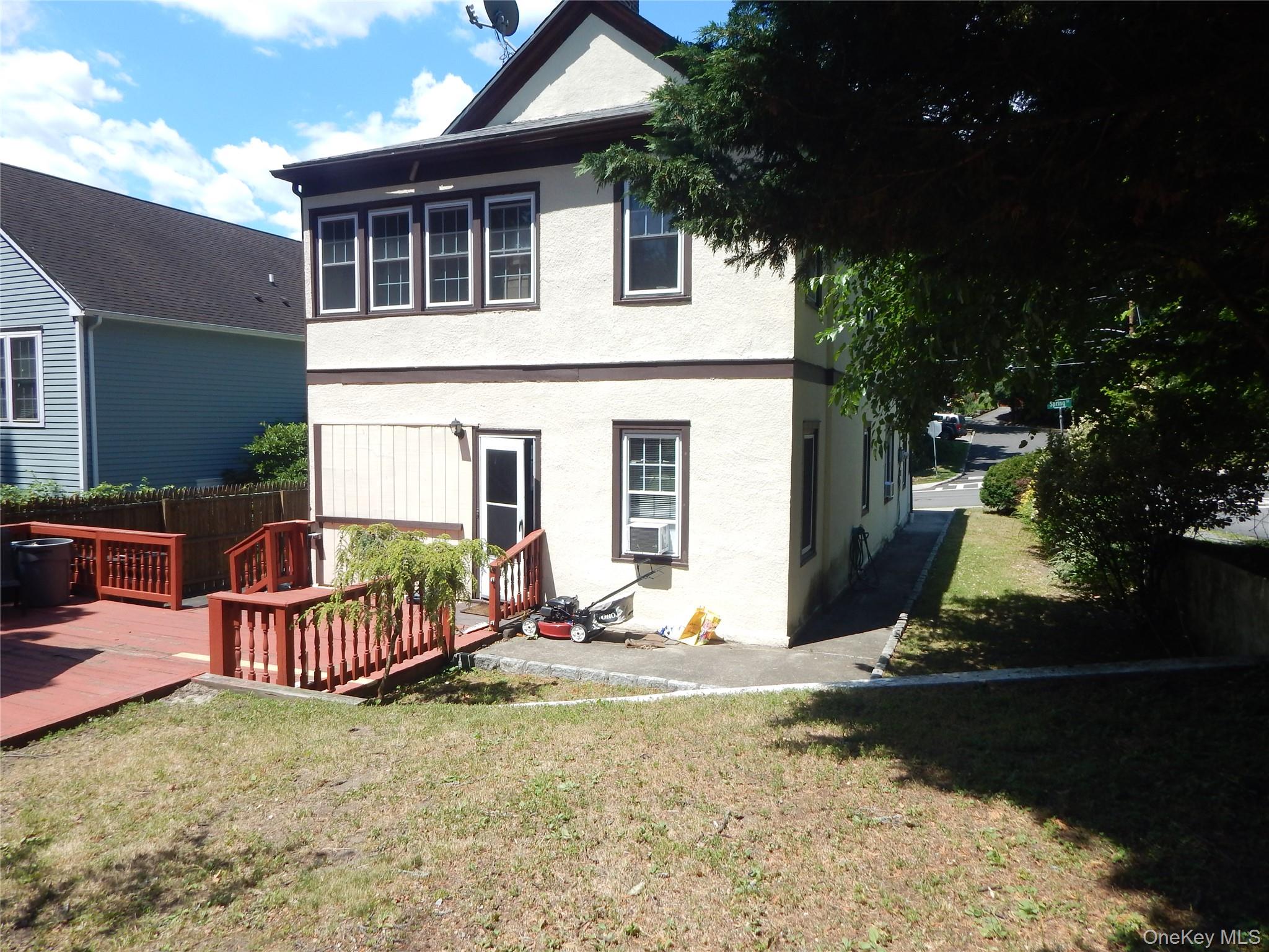 321 Spring Street Property Photo 14