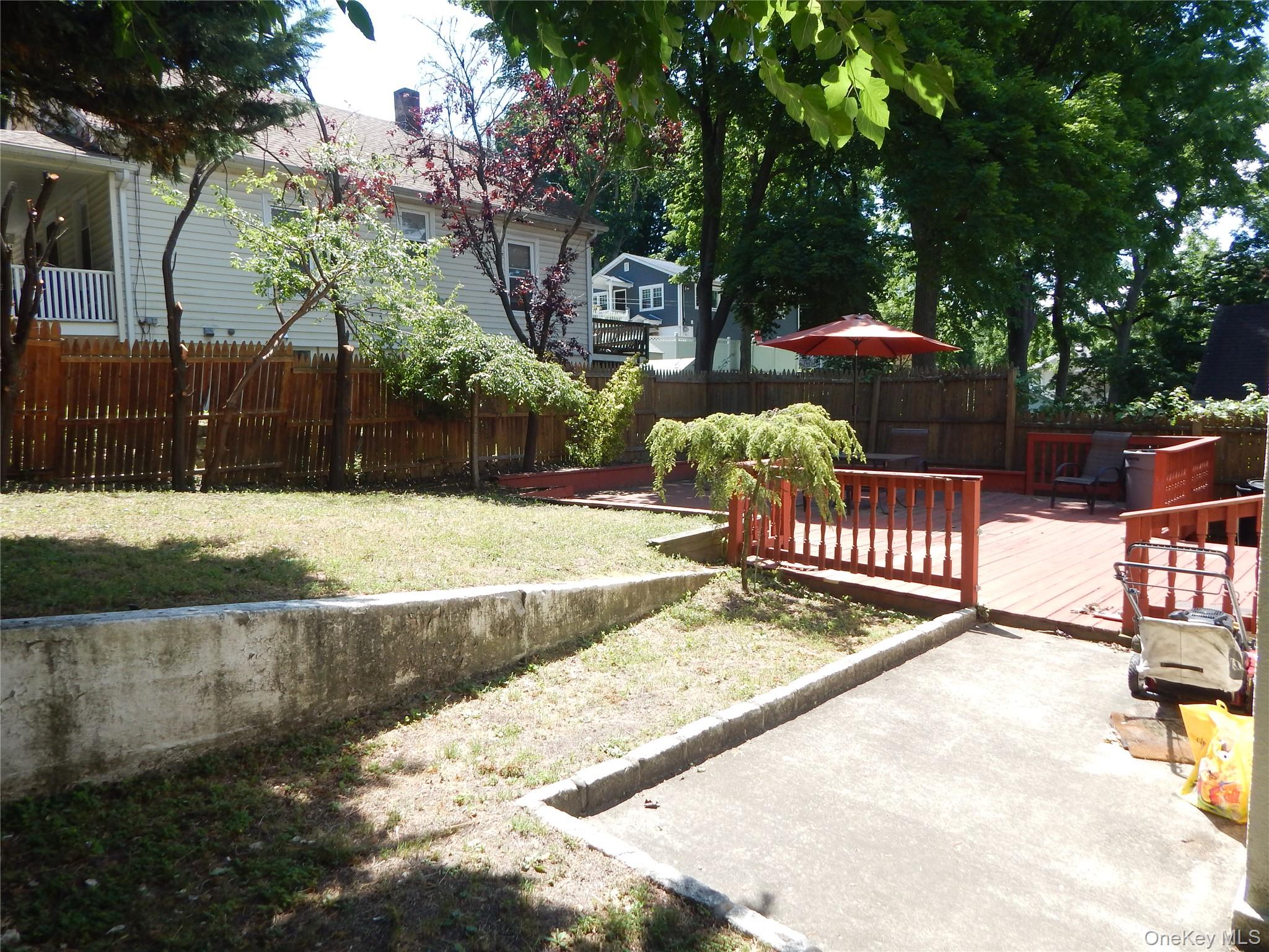 321 Spring Street Property Photo 15