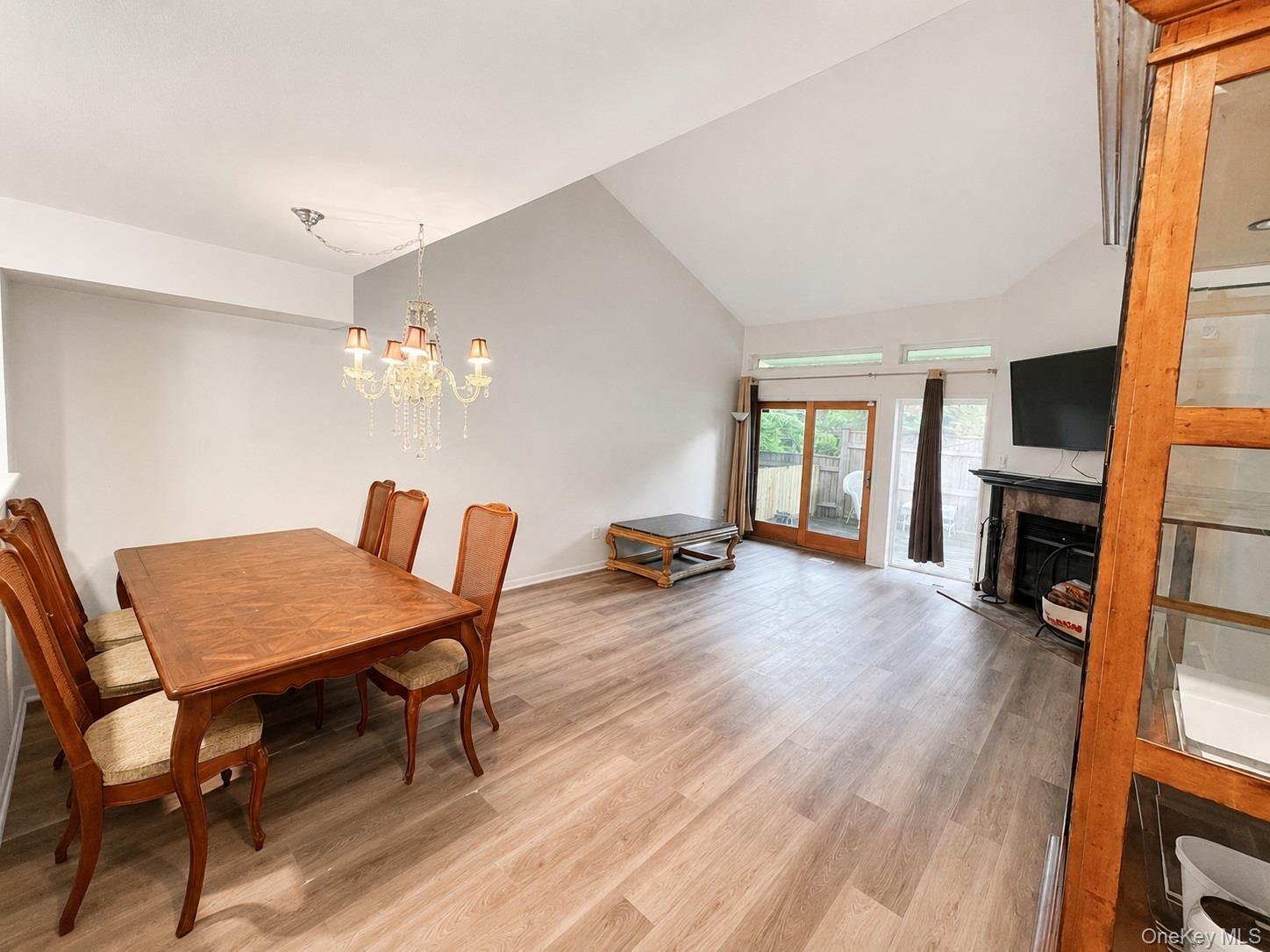 40 Waterside Close Property Photo 14