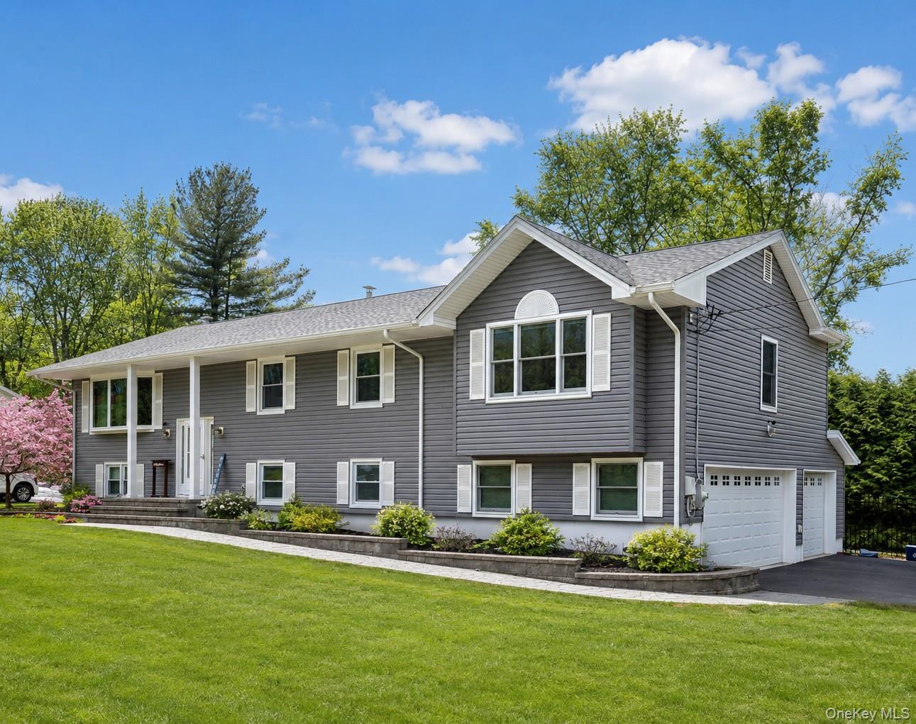 6 Hemlock Lane Property Photo 1