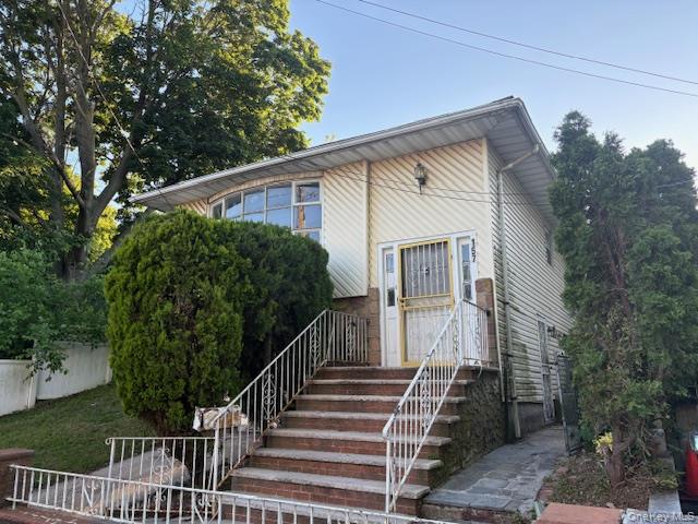 157 Hendrickson Avenue Property Photo 1