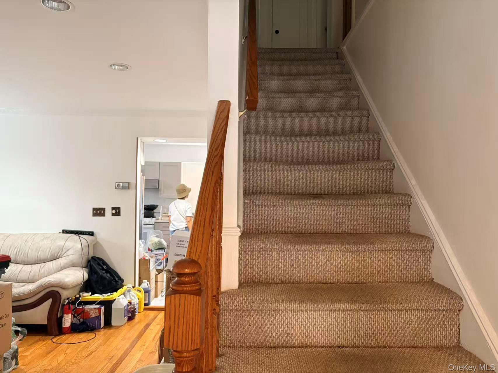 5628 213th Street Property Photo 5