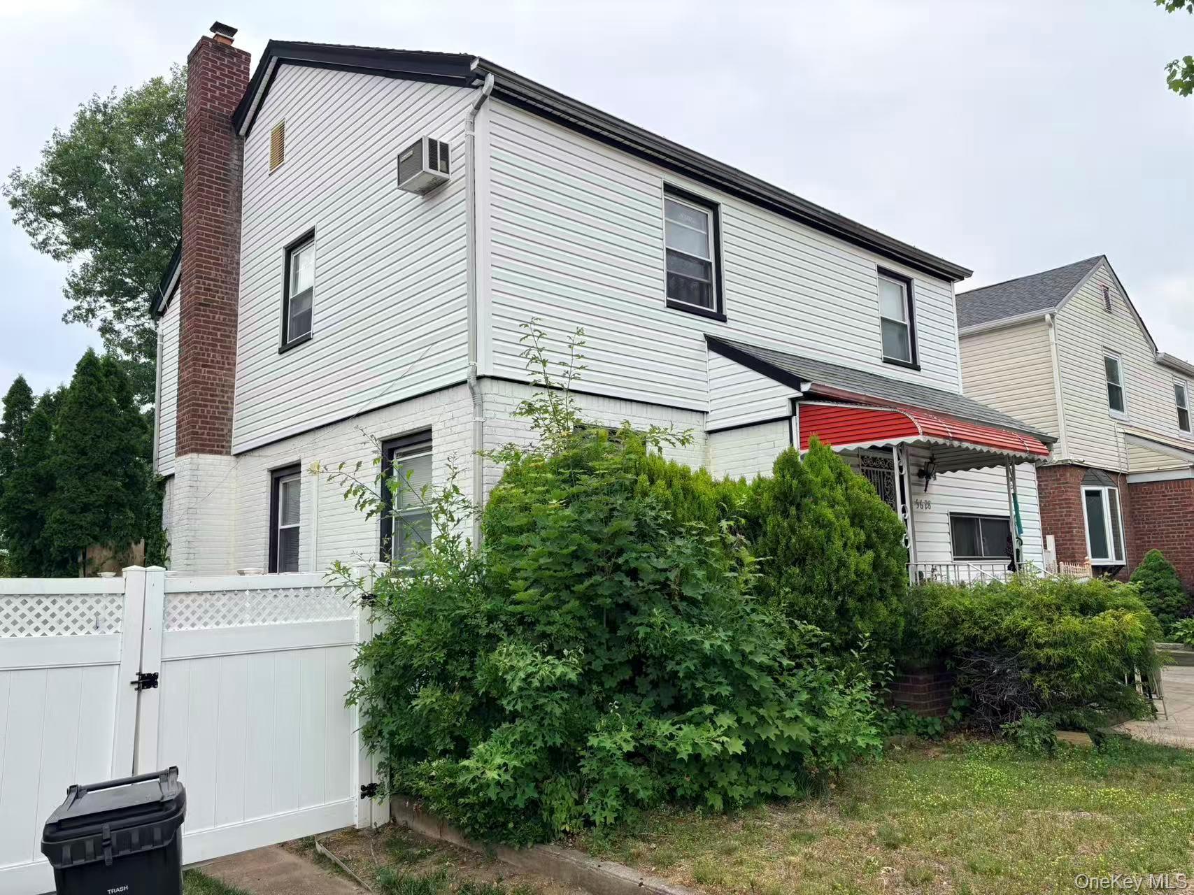 5628 213th Street Property Photo 10