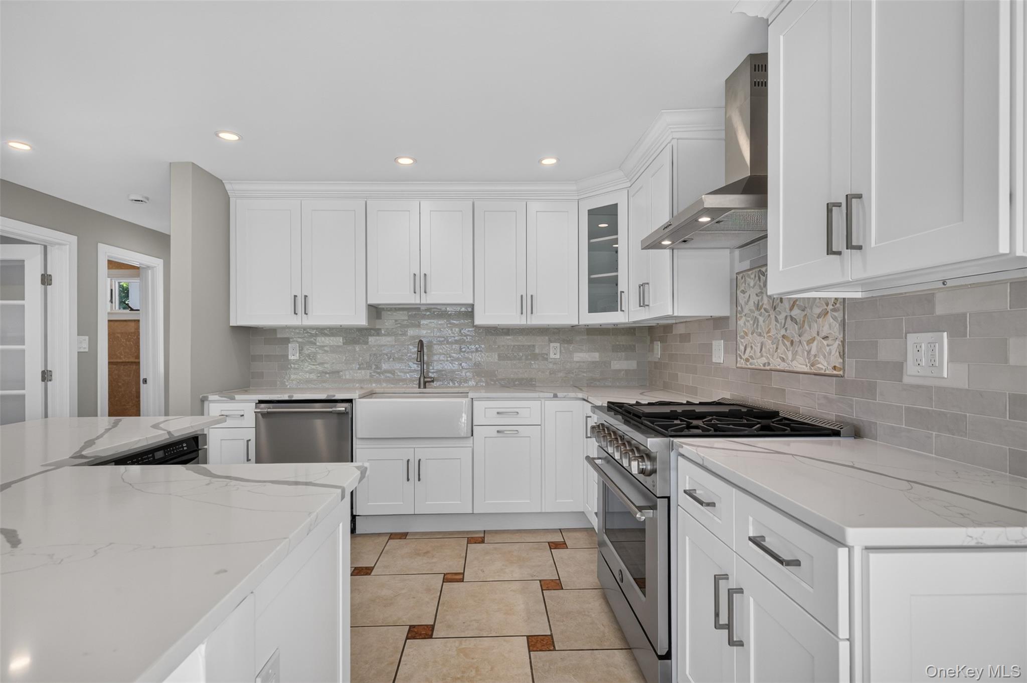 35 Adams Avenue Property Photo 17