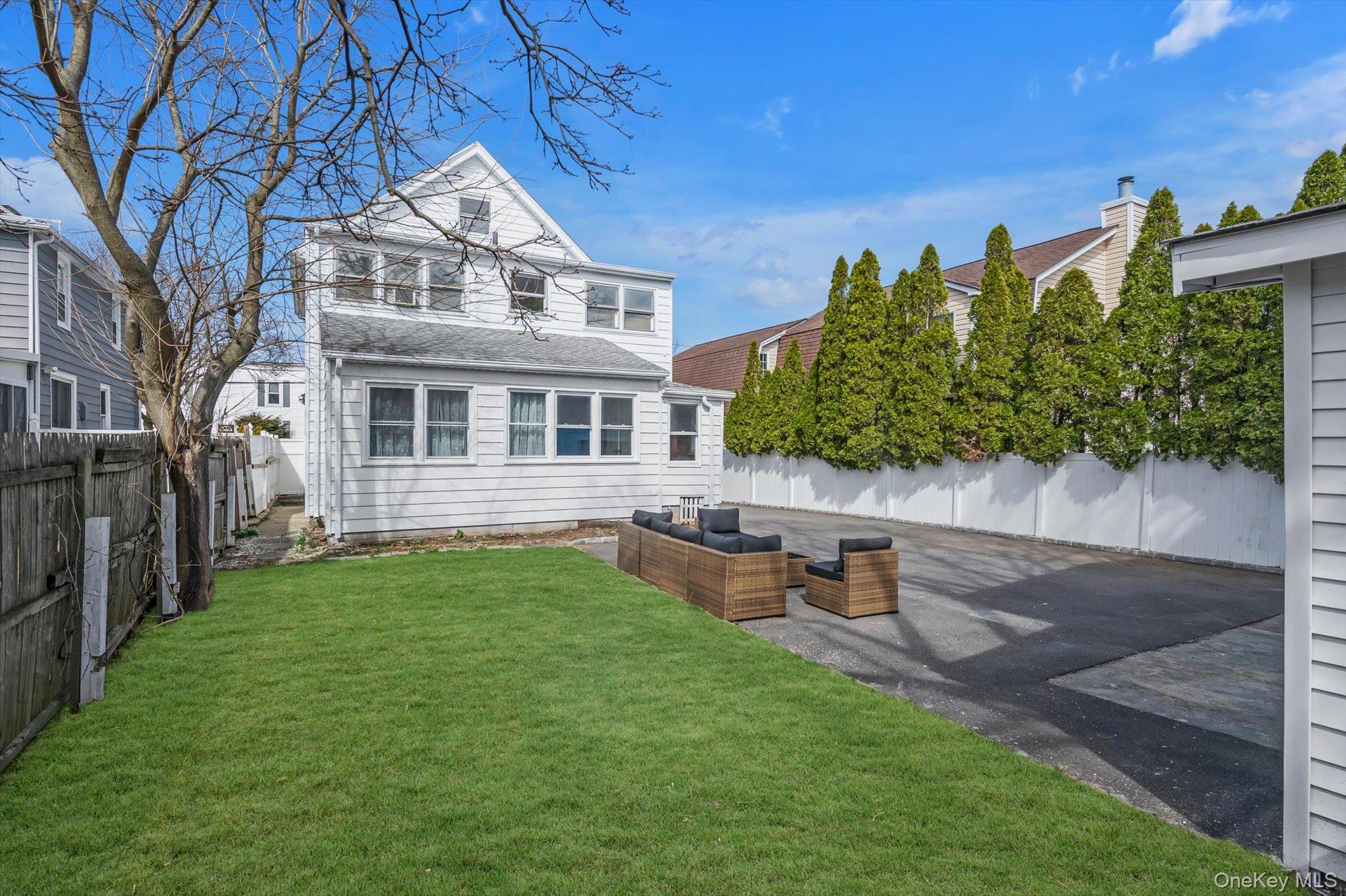 31 Walters Avenue Property Photo 22
