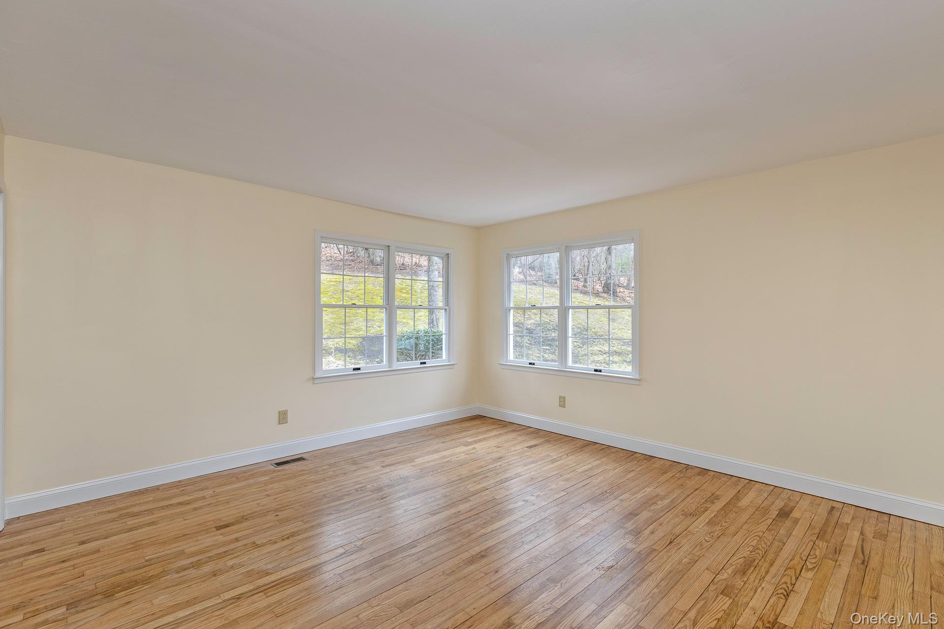 451 River Road Property Photo 14