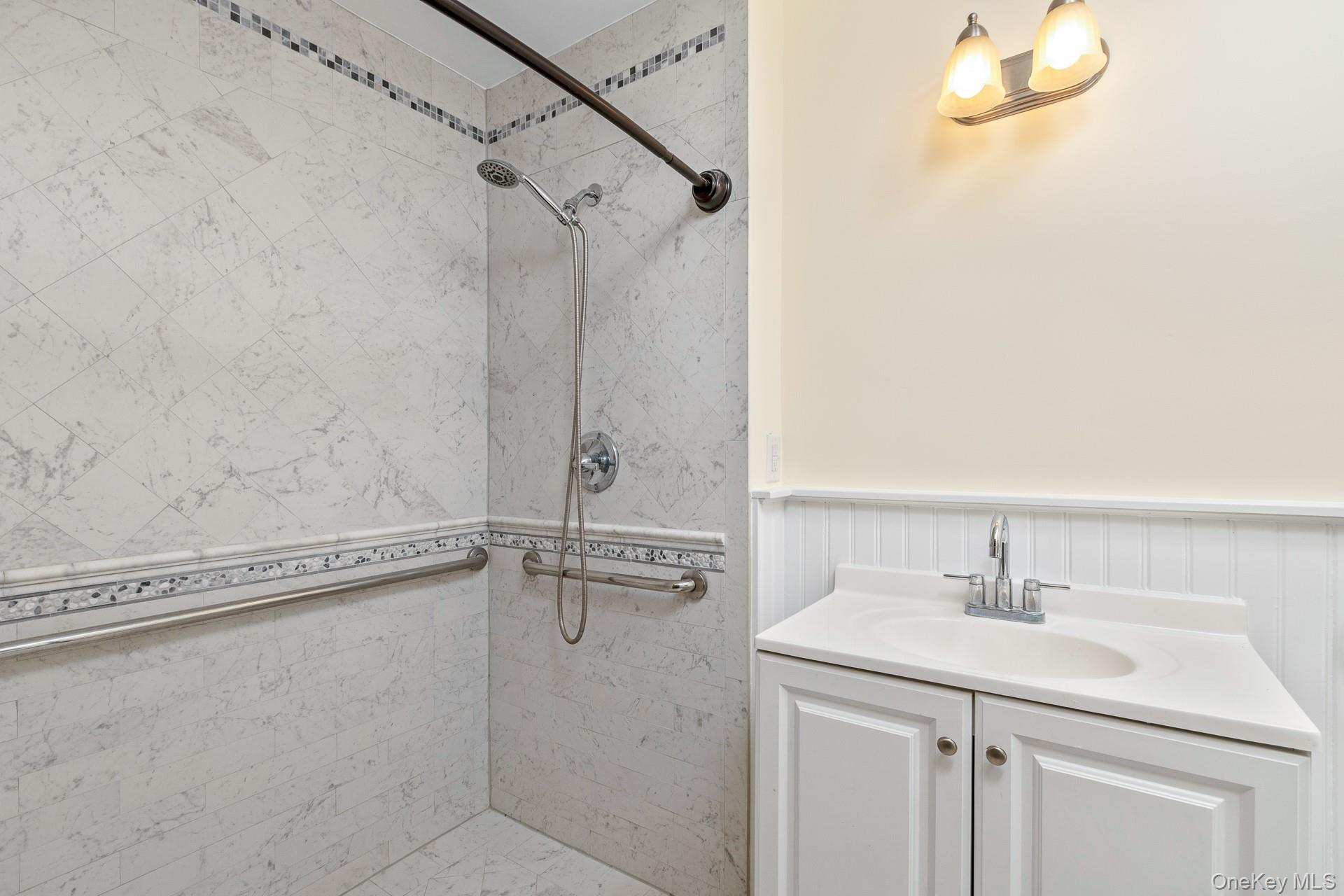 451 River Road Property Photo 16