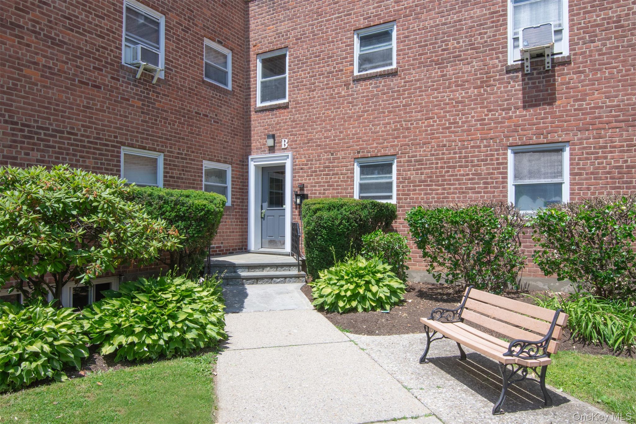 330 S Broadway B10 Property Photo 13