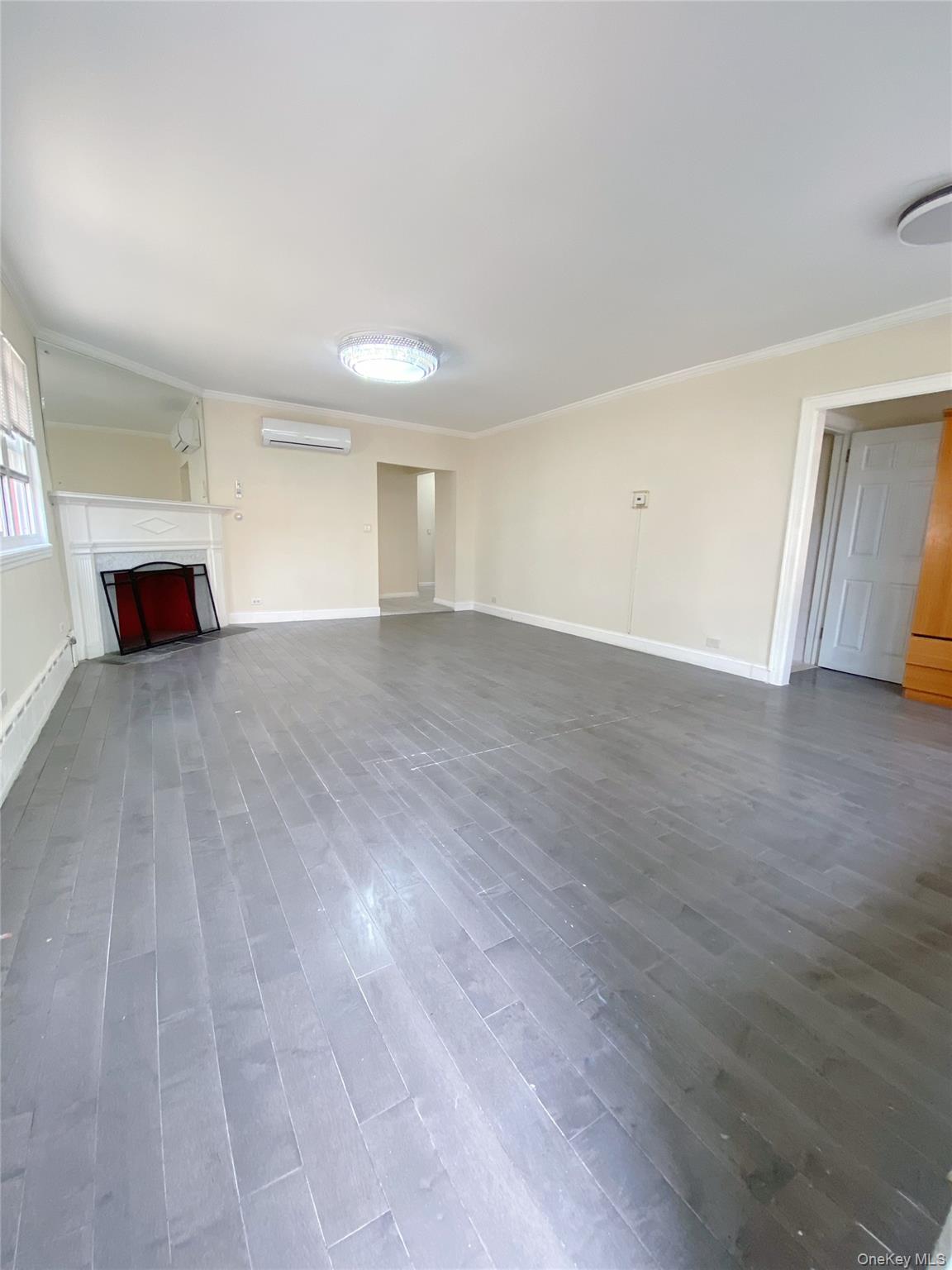 4550 158th Street Property Photo 6