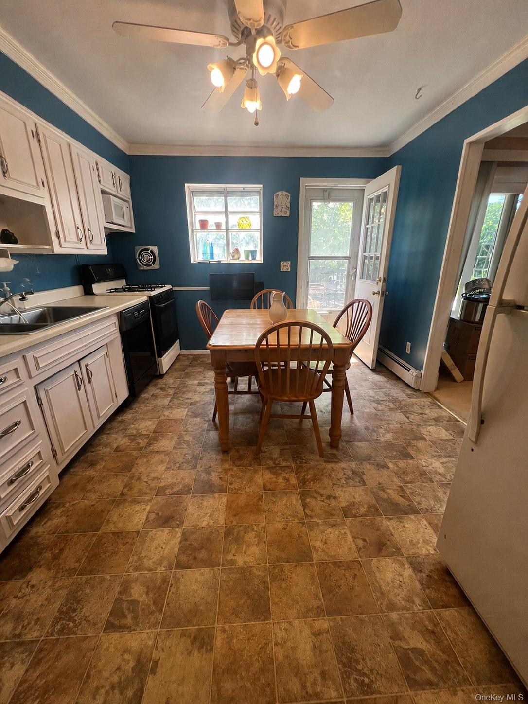 68 Alcolade Drive Property Photo 8