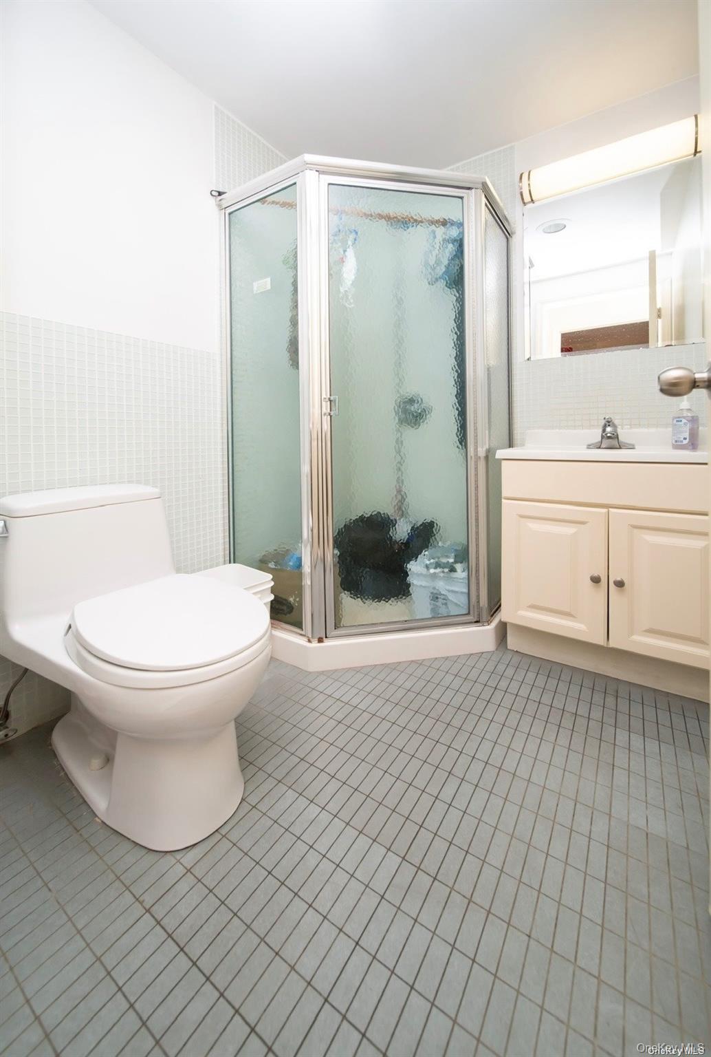 136-16 35th Avenue 7c Property Photo 9