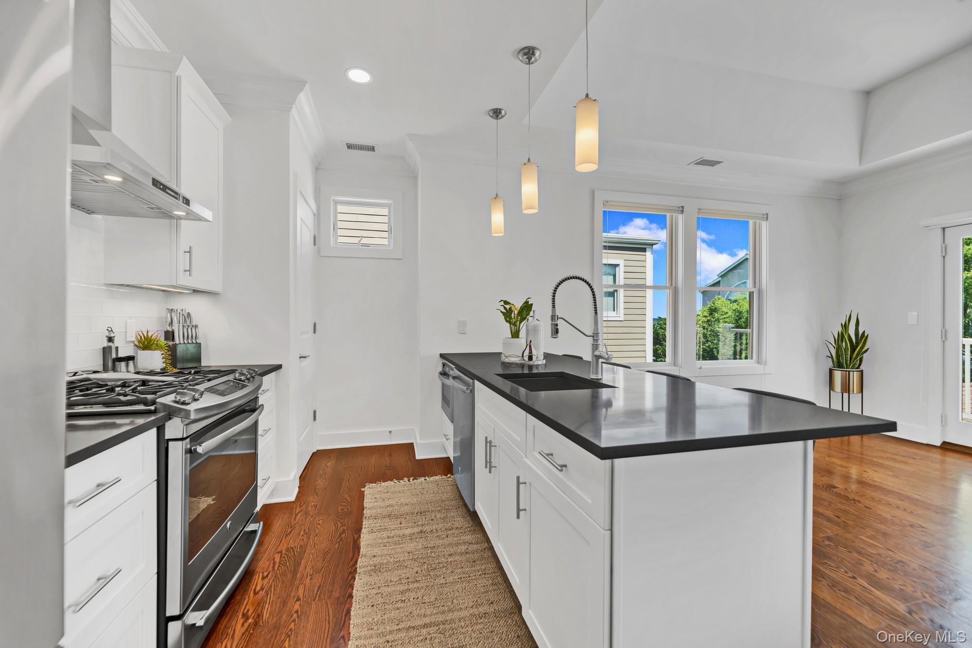 51 Island Point 51 Property Photo 4