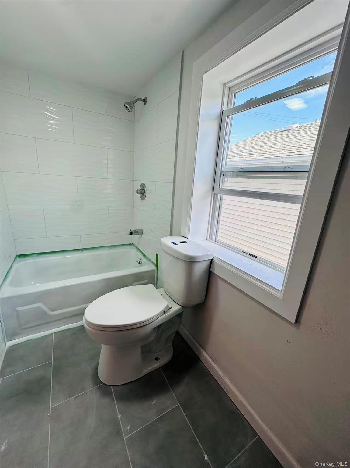 14-11 Cross Bay Boulevard Property Photo 6