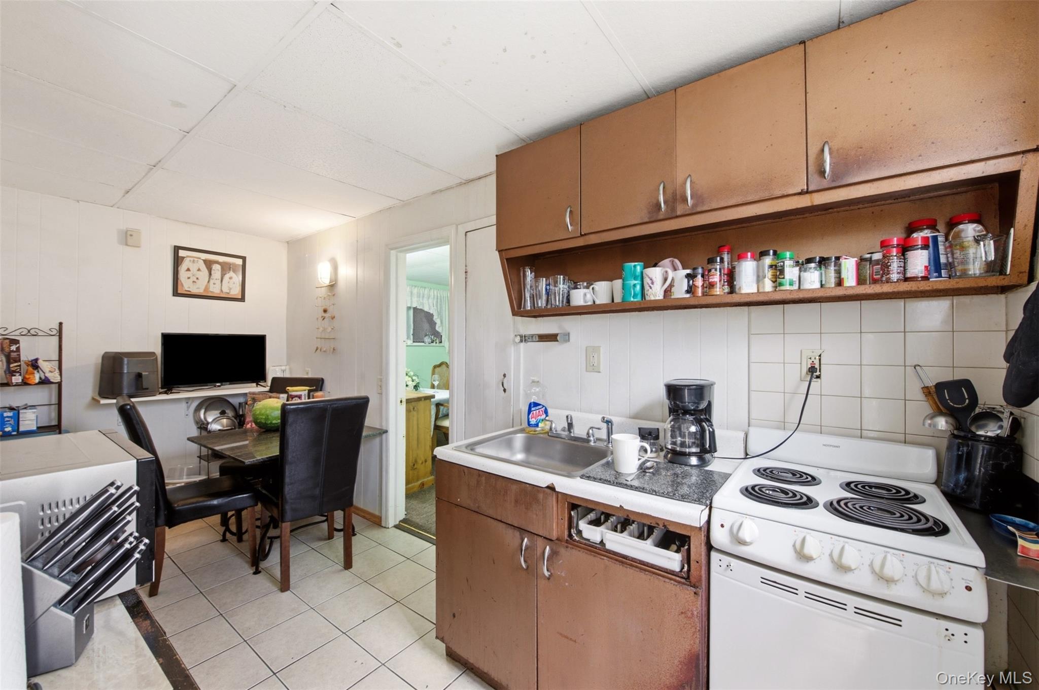 78 Auburn Street Property Photo 12