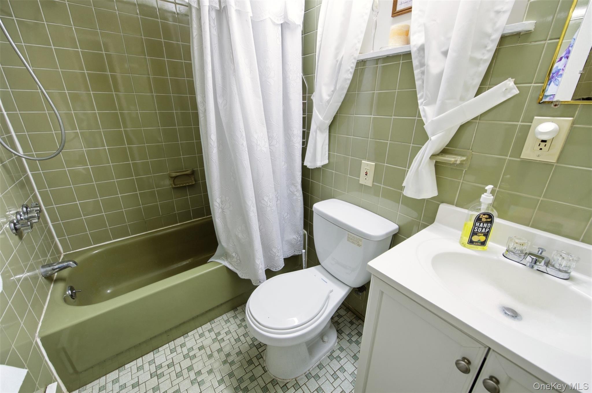 78 Auburn Street Property Photo 15