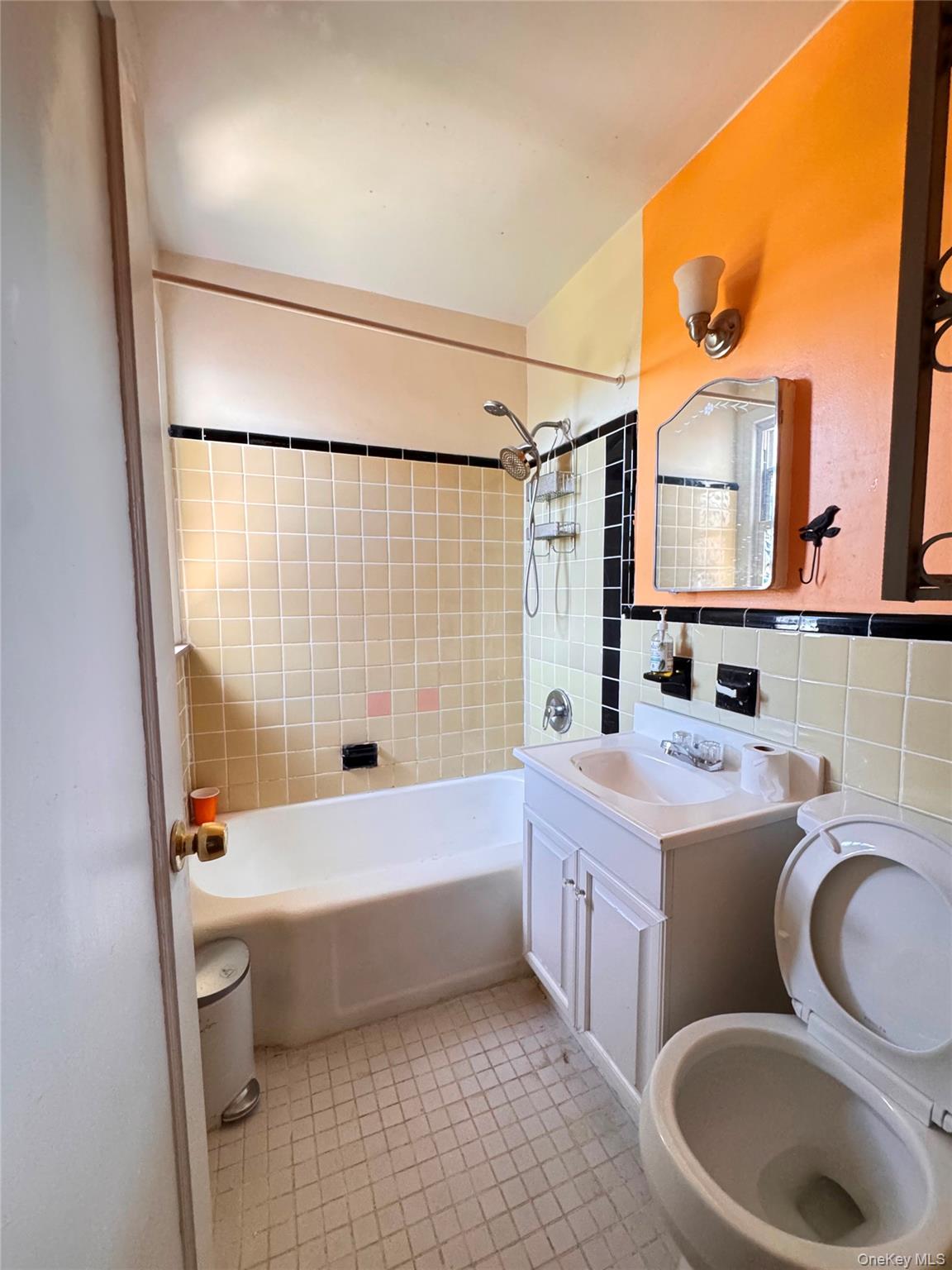 8 Wainwright Avenue 2a Property Photo 4