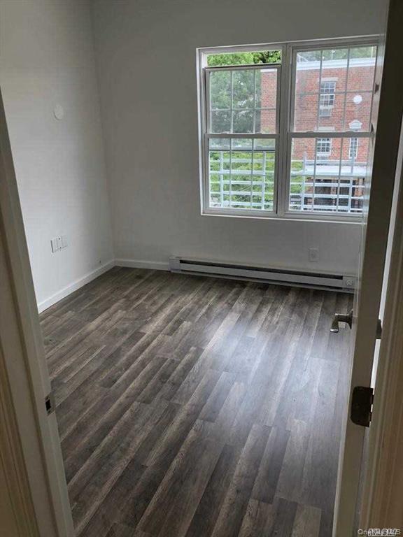 2043 Bathgate Avenue Property Photo 4