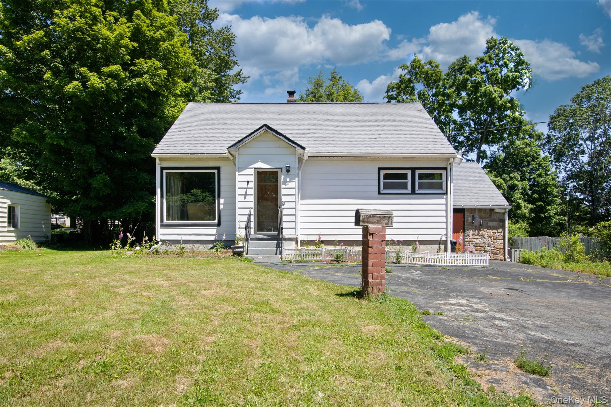 32 Mager Avenue Property Photo 1