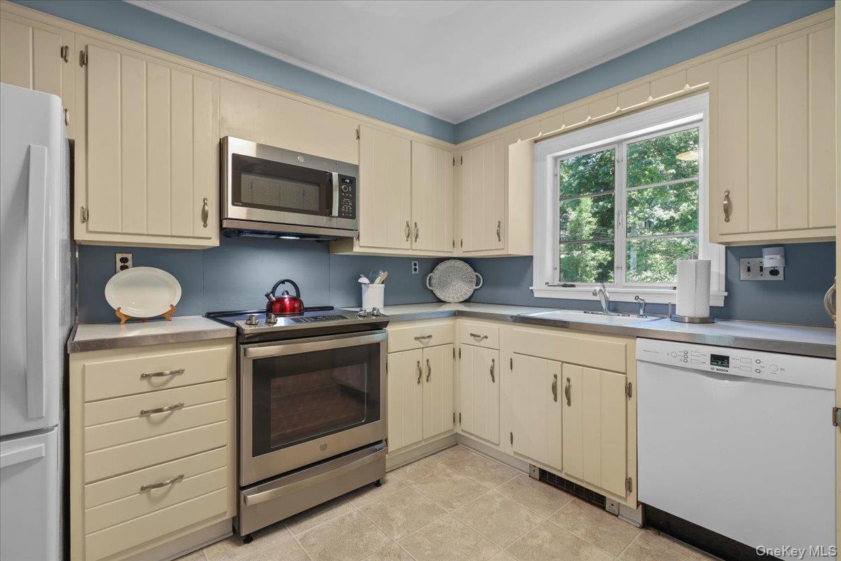 51 Laurel Drive Property Photo 11