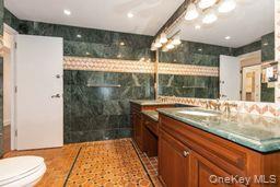 100 Cuttermill Road 4v Property Photo 18